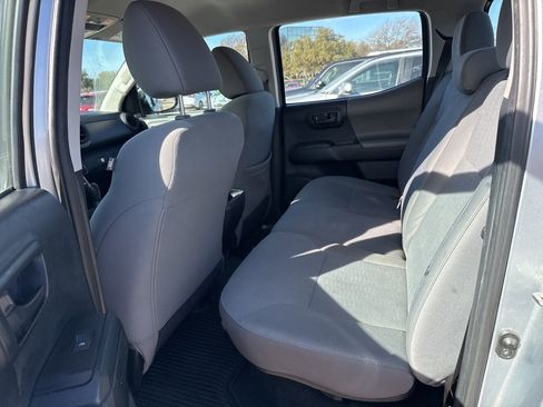 Used 2018 Toyota Tacoma SR5 image 8