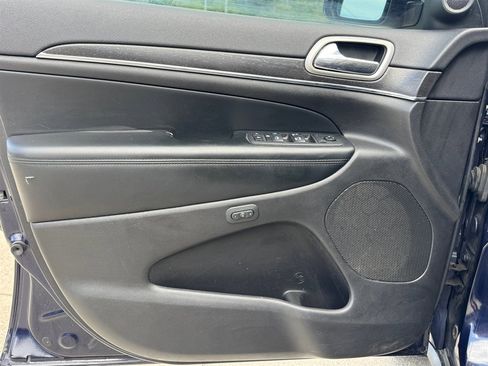 Used 2018 Jeep Grand Cherokee Limited image 13