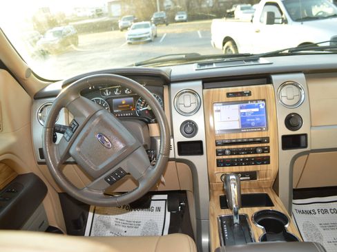 Used 2011 Ford F150 Lariat w/ Lariat Chrome Pkg image 12