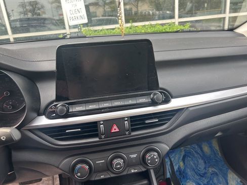Certified 2024 Kia Forte LXS FWD image 6