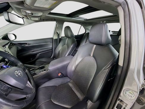 Used 2023 Toyota Camry XSE image 11