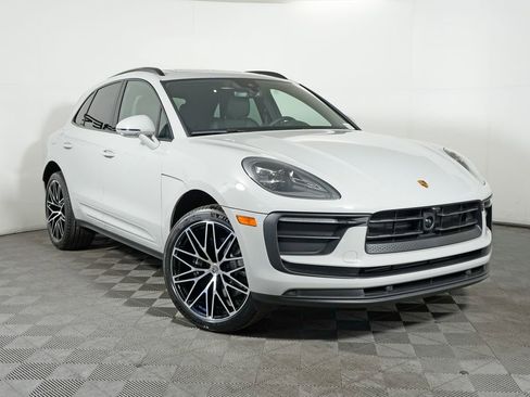 New 2026 Porsche Macan image 9