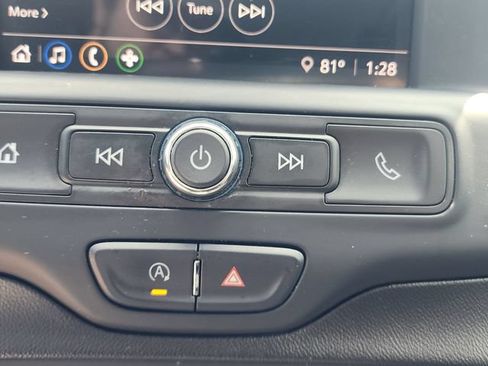 Used 2022 GMC Terrain SLE w/ LPO, Floor Liner Package FWD image 32