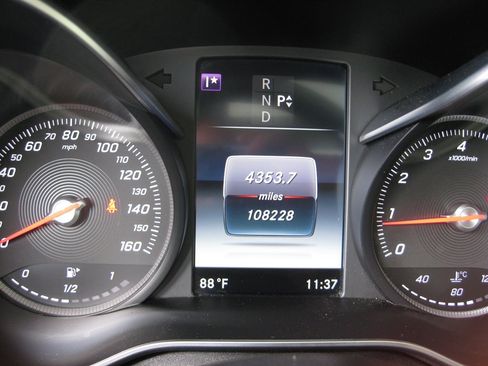 Used 2017 Mercedes-Benz C 300 Sedan image 17