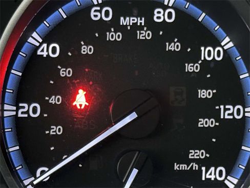 Used 2018 Toyota RAV4 XLE image 30