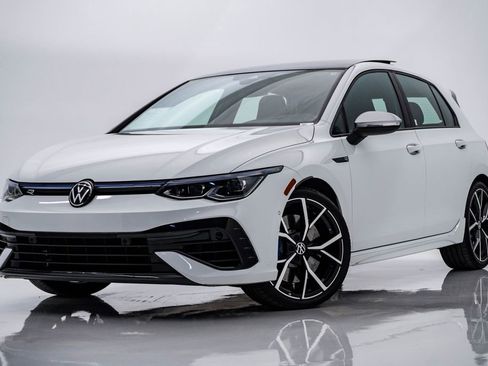 Used 2024 Volkswagen Golf R image 1