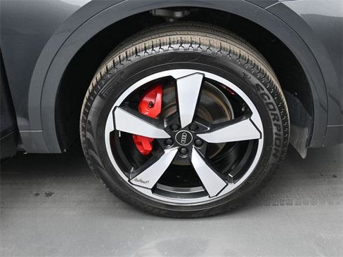 Used 2024 Audi Q5 2.0T Premium Plus w/ Premium Plus Package image 40