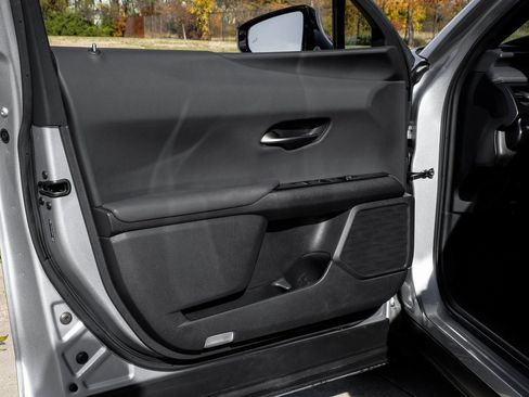 Used 2023 Lexus UX 250h FWD w/ Premium Package image 47