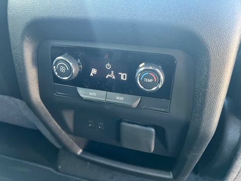New 2026 Chevrolet Traverse LT FWD image 17