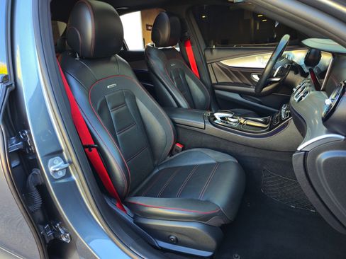 Used 2018 Mercedes-Benz E 43 AMG 4MATIC Sedan image 25