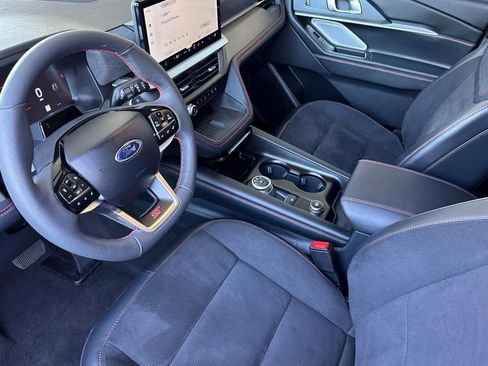 Used 2025 Ford Explorer ST w/ Sun And Sound Package AWD/4WD image 4