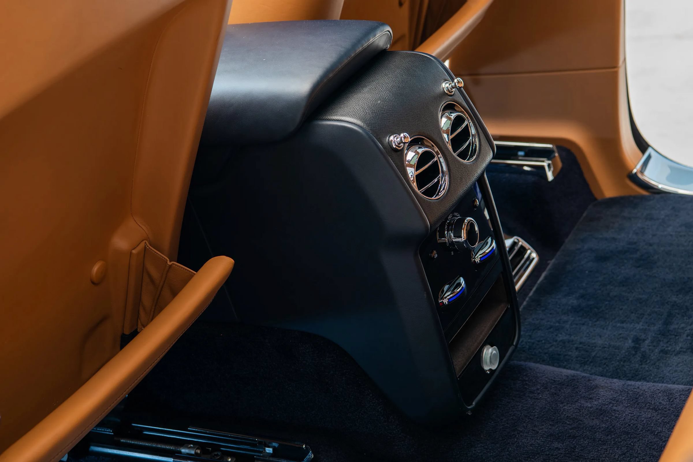 Used 2019 Rolls-Royce Cullinan AWD/4WD image 27