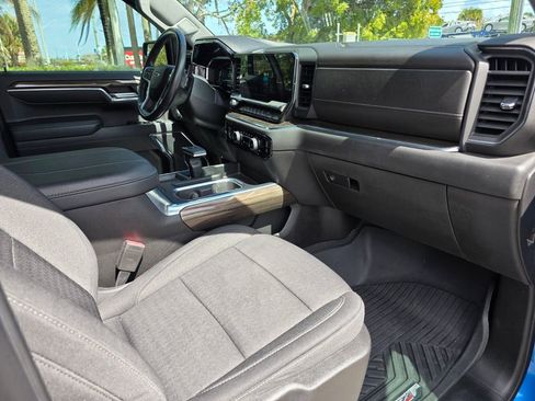 Used 2023 Chevrolet Silverado 1500 RST image 9