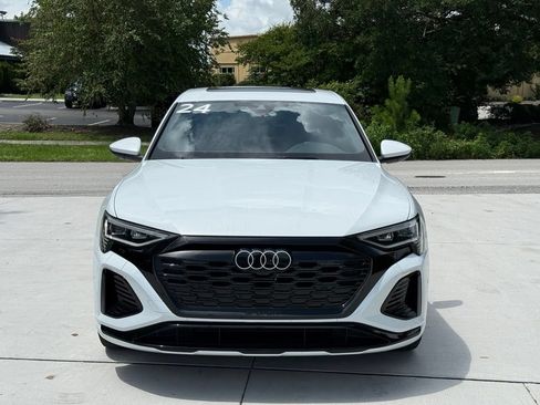 Used 2024 Audi Q8 e-tron Premium Plus w/ Premium Plus Package AWD/4WD image 2