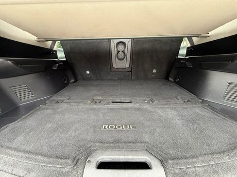 Used 2017 Nissan Rogue SV w/ Midnight Edition Package AWD/4WD image 12