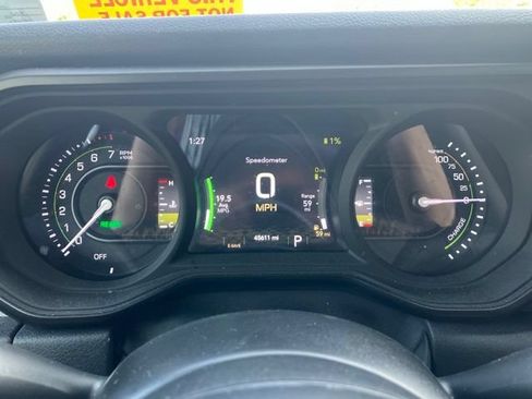 Used 2024 Jeep Wrangler Unlimited AWD/4WD image 13