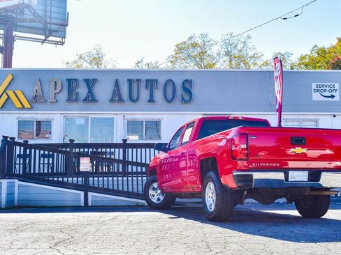 Used 2018 Chevrolet Silverado 1500 LT image 30
