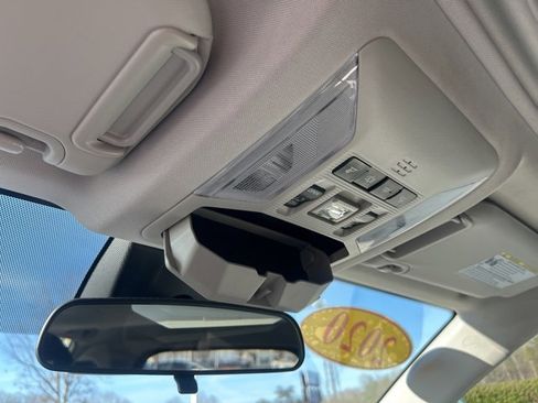 Used 2020 Toyota RAV4 XLE image 29