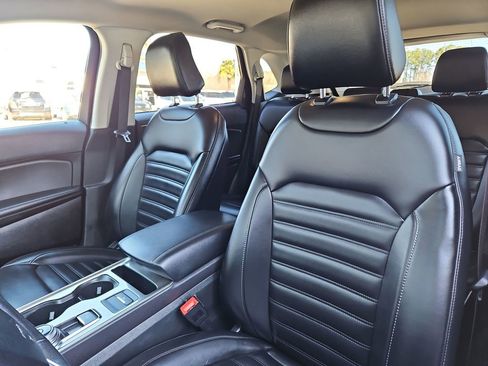 Used 2024 Ford Edge SEL image 22