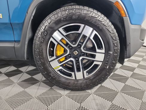 Used 2023 Rivian R1T Adventure Quad AWD/4WD image 11