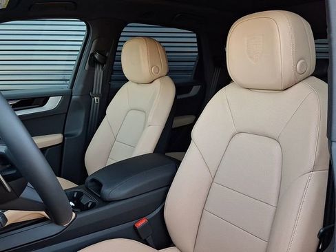 New 2026 Porsche Cayenne image 5