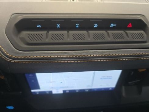 Certified 2024 Ford Bronco Badlands AWD/4WD image 9