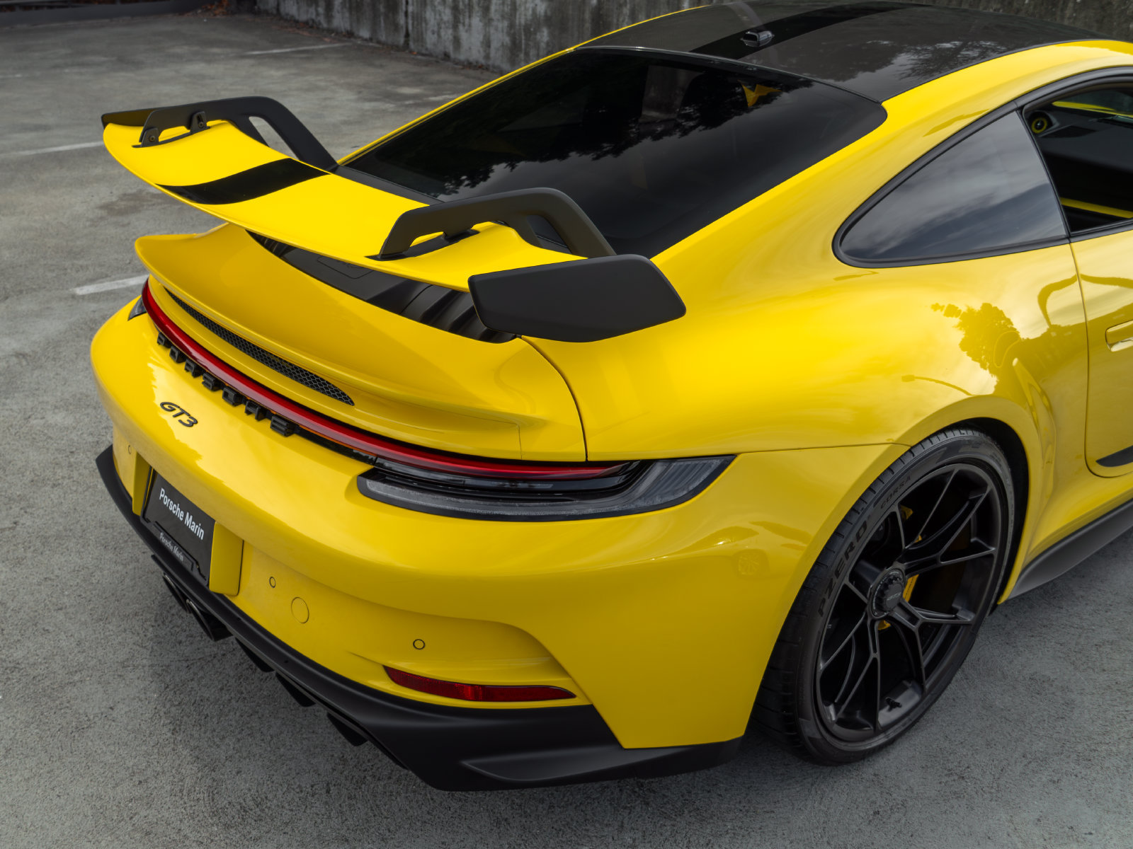 Used 2022 Porsche 911 GT3 RWD image 25