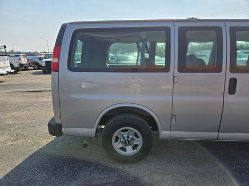 Used 2006 GMC Savana 1500 Passenger image 13