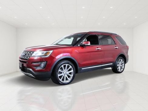 Used 2016 Ford Explorer Limited w/ Equipment Group 301A AWD/4WD image 2