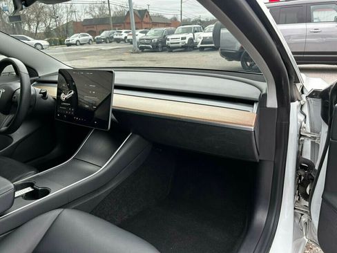 Used 2020 Tesla Model 3 image 23