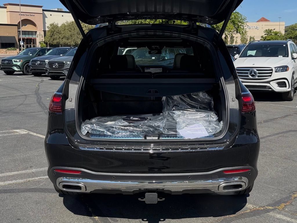 New 2026 Mercedes-Benz GLS 580 4MATIC image 13