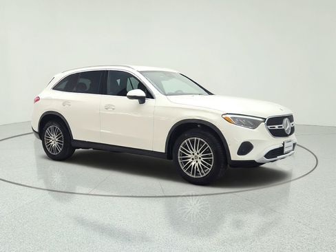 Certified 2026 Mercedes-Benz GLC 300 image 3