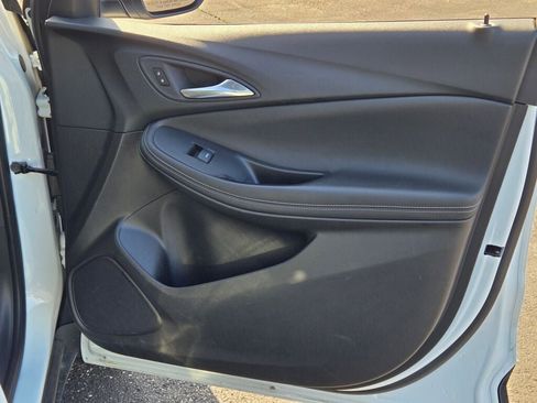 Certified 2025 Buick Encore GX Preferred FWD image 6