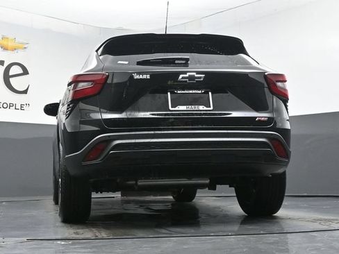 New 2026 Chevrolet Trax RS w/ Sunroof Package FWD image 32