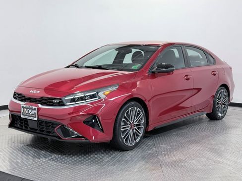 Used 2023 Kia Forte GT image 3