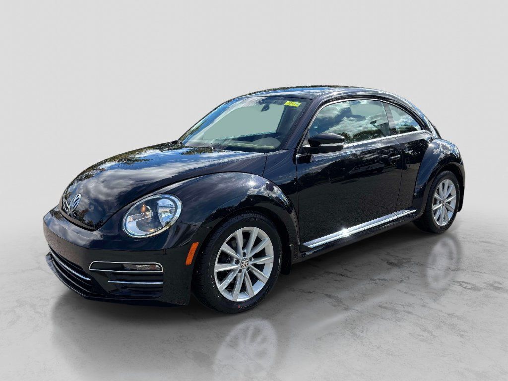 Used 2019 Volkswagen Beetle 2.0T SE FWD image 1