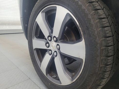 Used 2019 Chevrolet Traverse LT w/ LT Premium Package AWD/4WD image 31