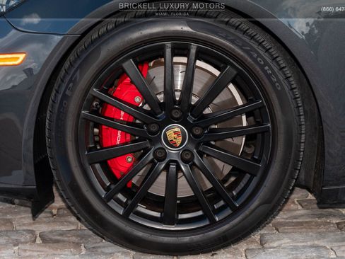 Used 2022 Porsche Panamera GTS image 39