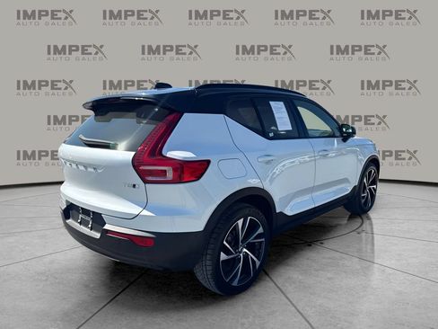 Used 2021 Volvo XC40 T5 R-Design w/ Advanced Package AWD/4WD image 5