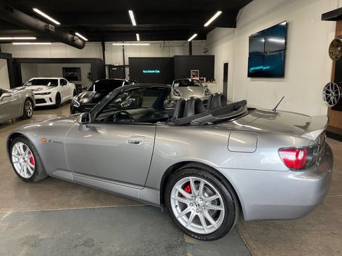Used 2001 Honda S2000 image 8