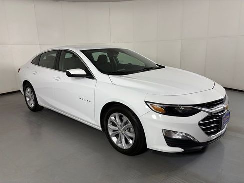 Used 2024 Chevrolet Malibu LT FWD image 2