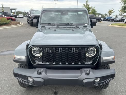 New 2025 Jeep Gladiator Willys image 3