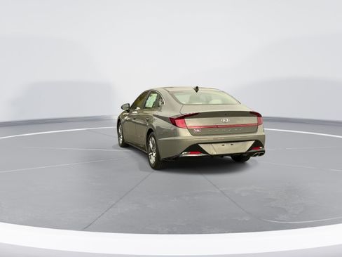 Used 2023 Hyundai Sonata SEL FWD image 6
