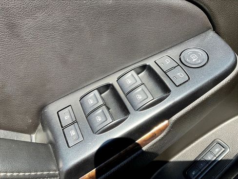 Used 2020 Chevrolet Tahoe LT AWD/4WD image 36