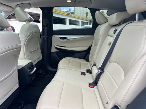 Used 2019 INFINITI QX50 Luxe w/ Cargo Package FWD image 15