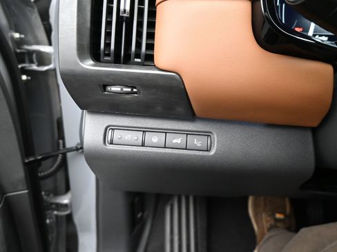 New 2026 Nissan Pathfinder Platinum FWD image 12