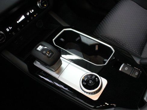 New 2026 Mitsubishi Outlander ES image 14