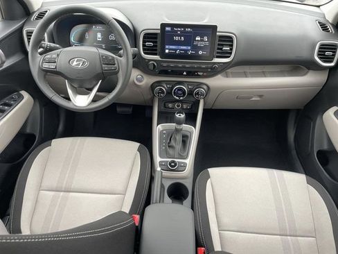 New 2026 Hyundai Venue SEL FWD image 23