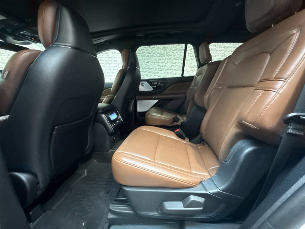 Used 2021 Lincoln Aviator Reserve w/ Equipment Group 208A AWD/4WD image 15