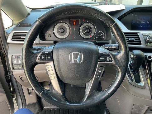 Used 2014 Honda Odyssey Touring Elite image 17